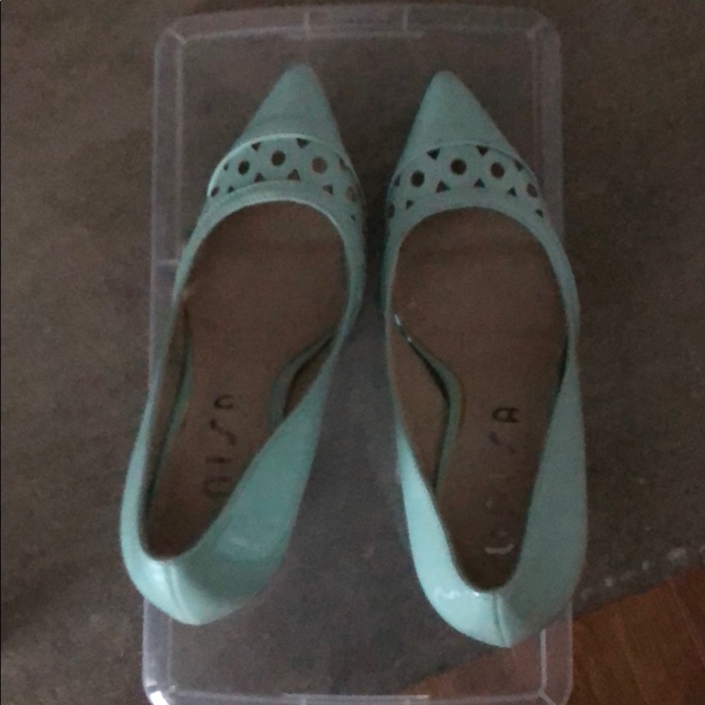 Unisa light blue color NEW! Sz 6.5m